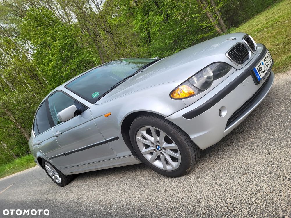 BMW Seria 3 325i - 1