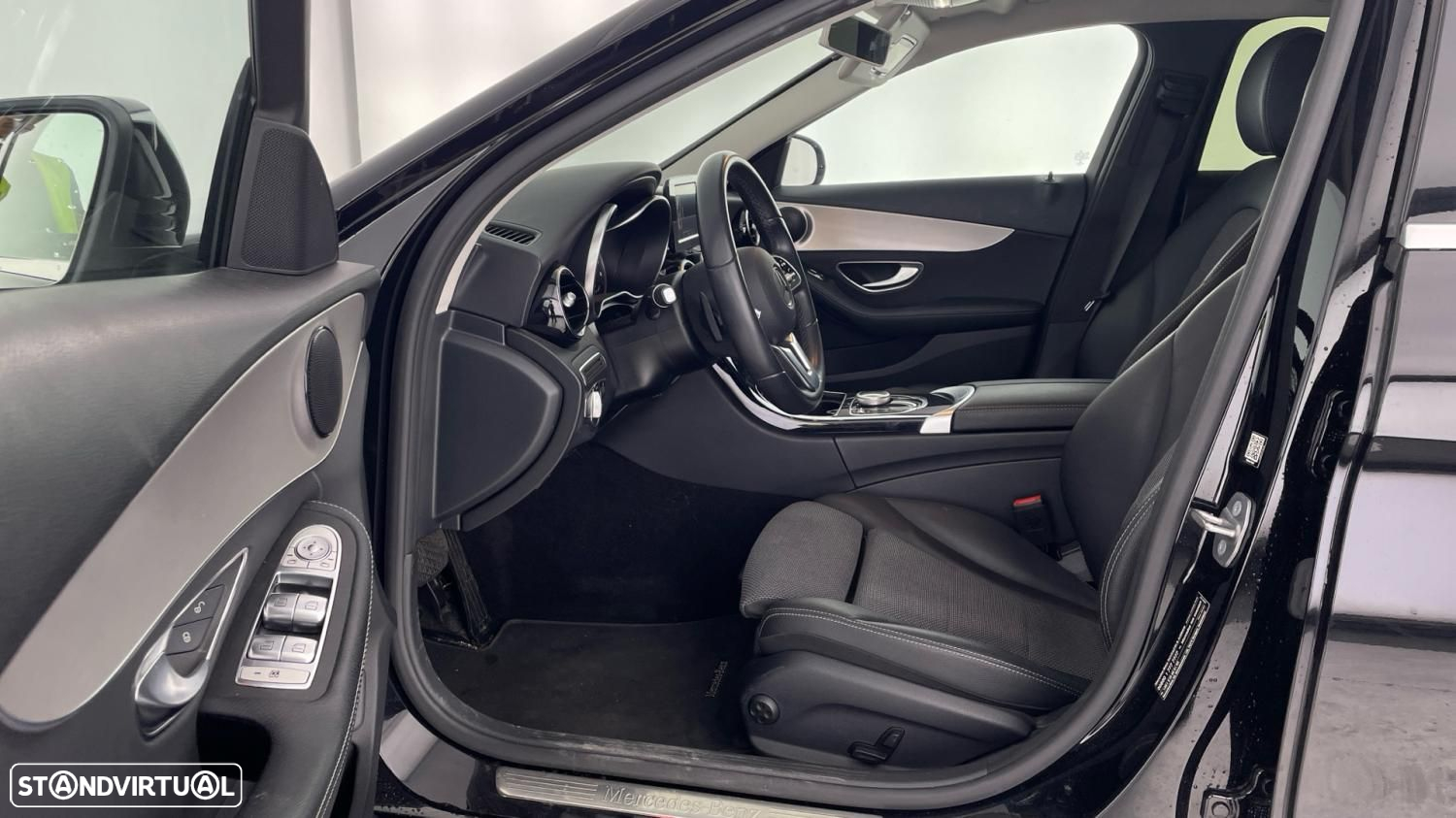 Mercedes-Benz C 300 e Avantgarde - 13