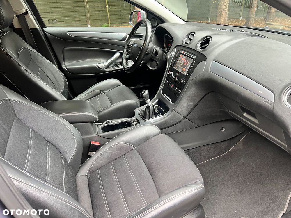 Ford Mondeo 2.0 TDCi Champions Edition - 19