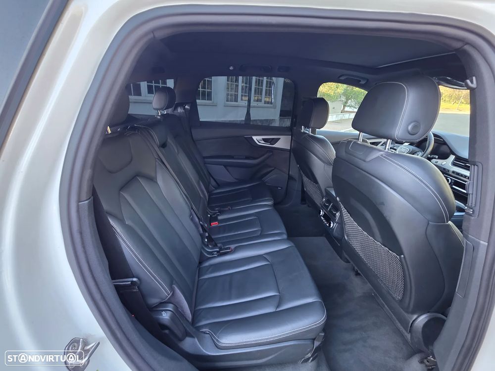 Audi Q7 3.0 TDI quattro S-line Tiptronic 7L - 11