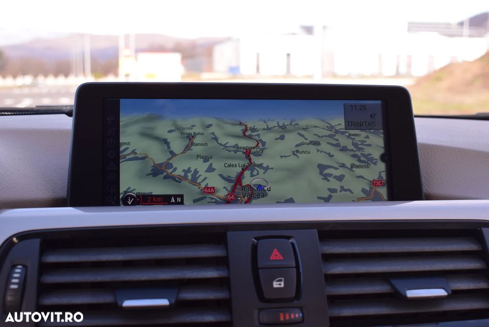 BMW Seria 5 520d Aut. Modern Line - 19