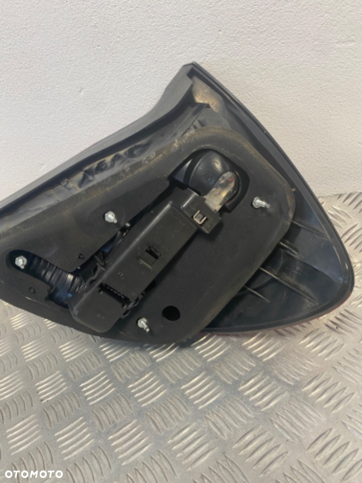 LAMPA TYŁ TYLNA LEWA MERCEDES C-KLASA W203 SPORT COUPE LIFT - 7