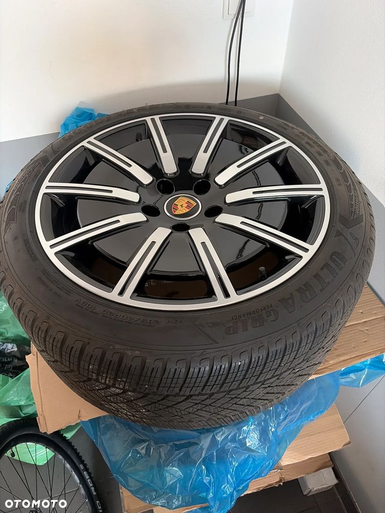 Porsche Taycan GTS - 9