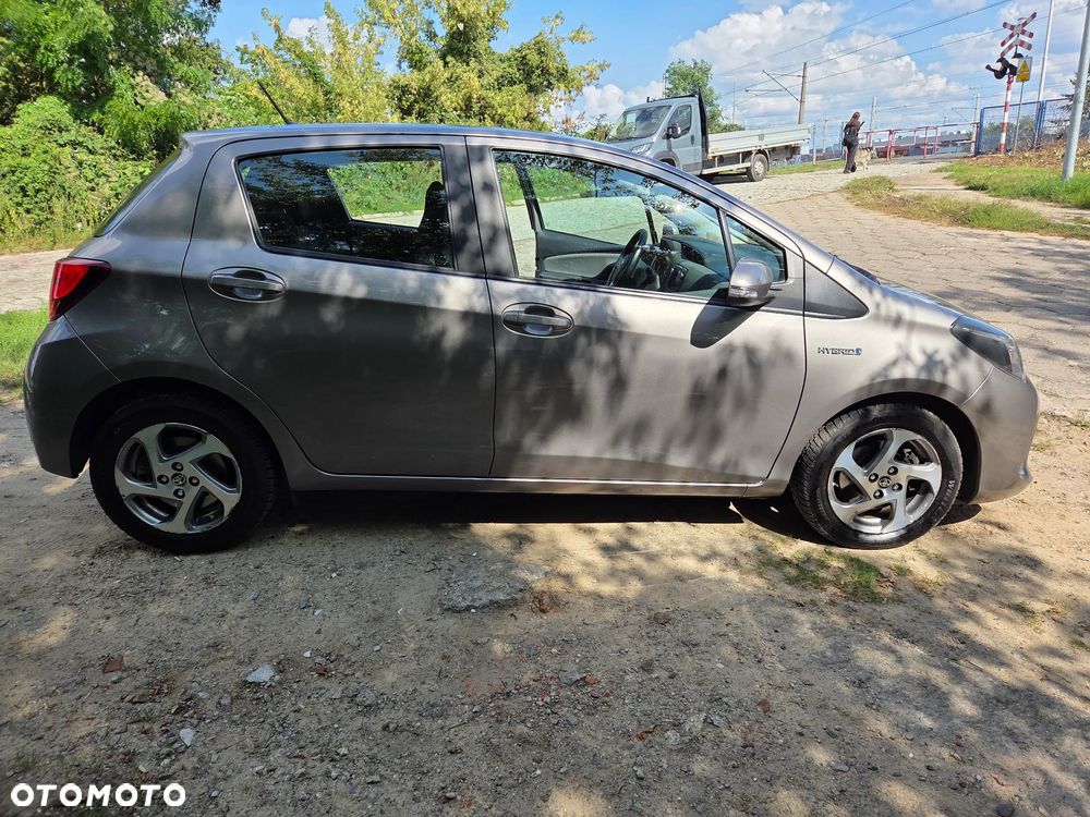 Toyota Yaris Hybrid 100 Premium EU6 - 9