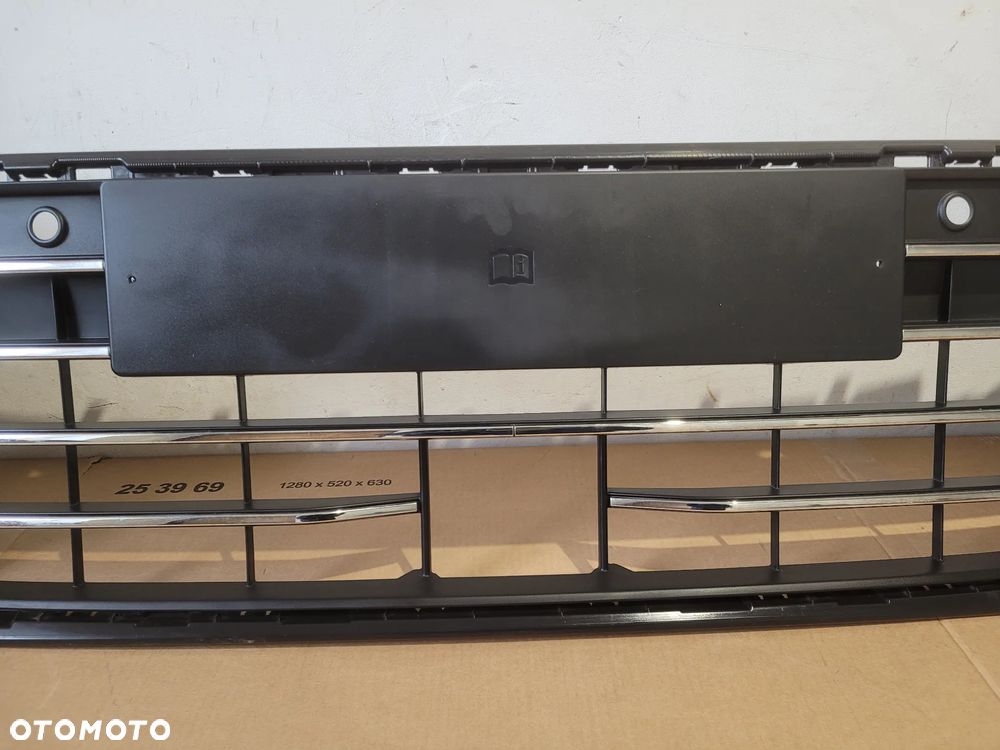 KRATKA ZDERZAKA ŚRODKOWA VW PASSAT B9 3J0853677K 3J0853677L - 11