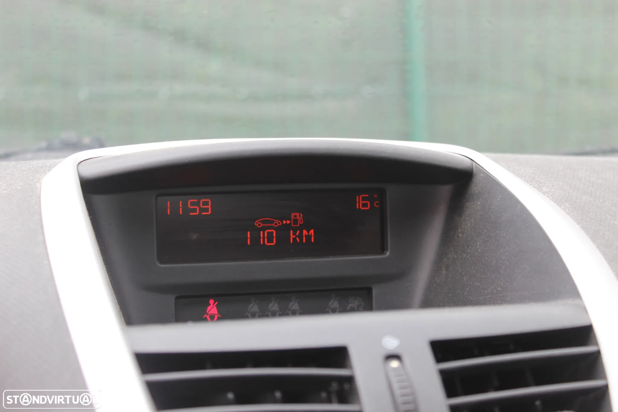 Peugeot 207 1.4 16V Trendy - 10