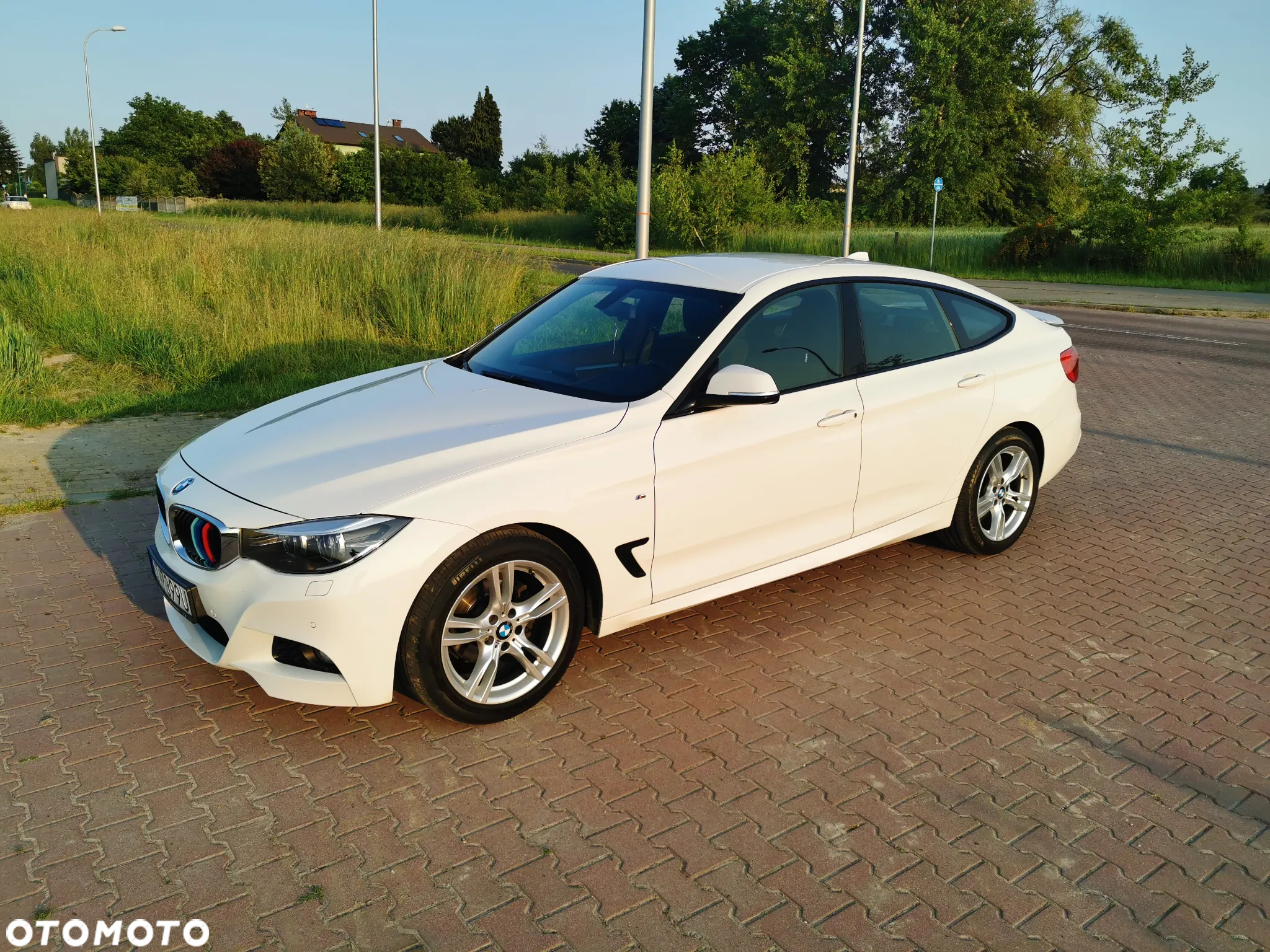 BMW 3GT 320i xDrive M Sport - 9