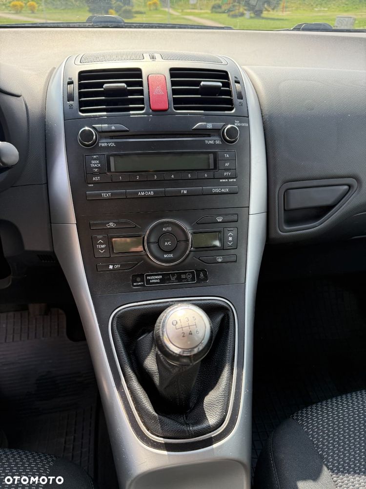 Toyota Auris - 8