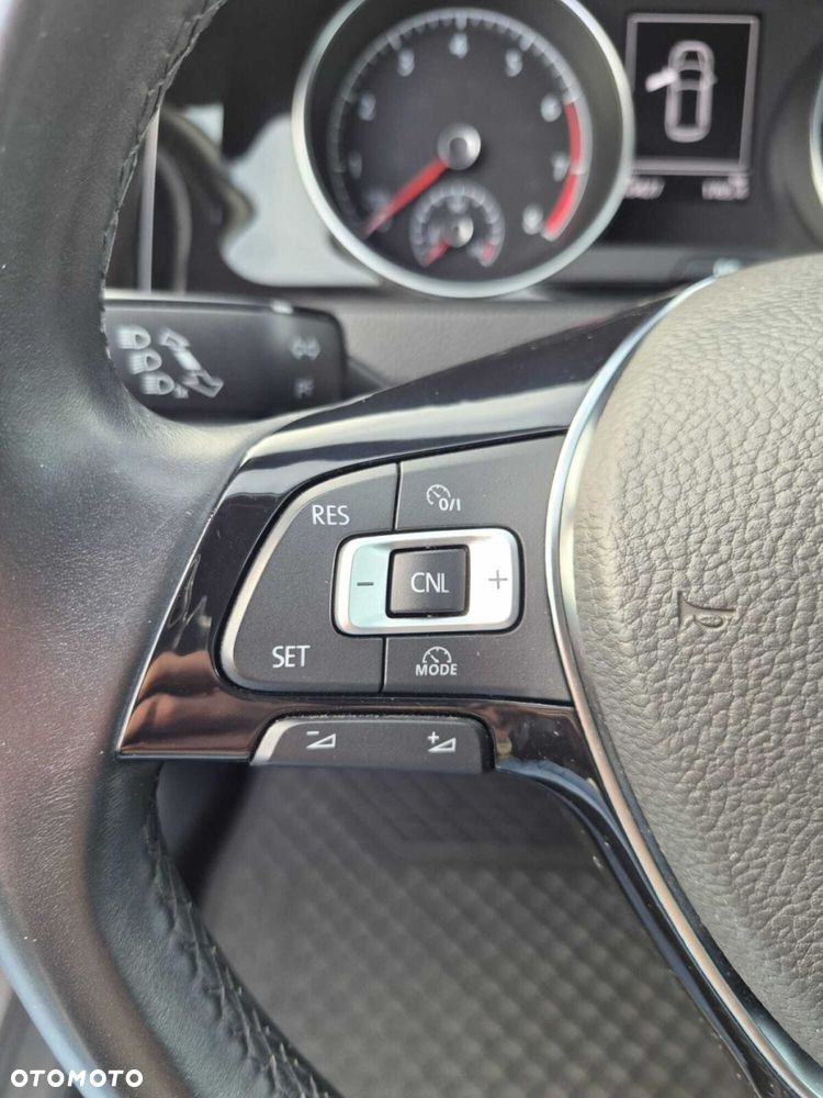 Volkswagen Golf - 13