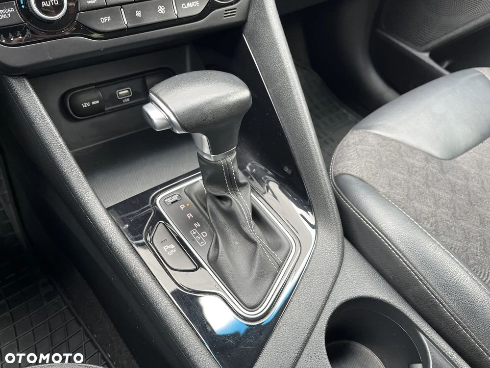 Kia Niro 1.6 GDI Hybrid L - 15