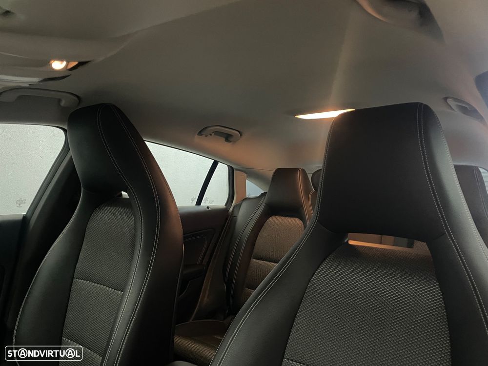 Mercedes-Benz CLA 180 d Shooting Brake Urban Aut. - 15