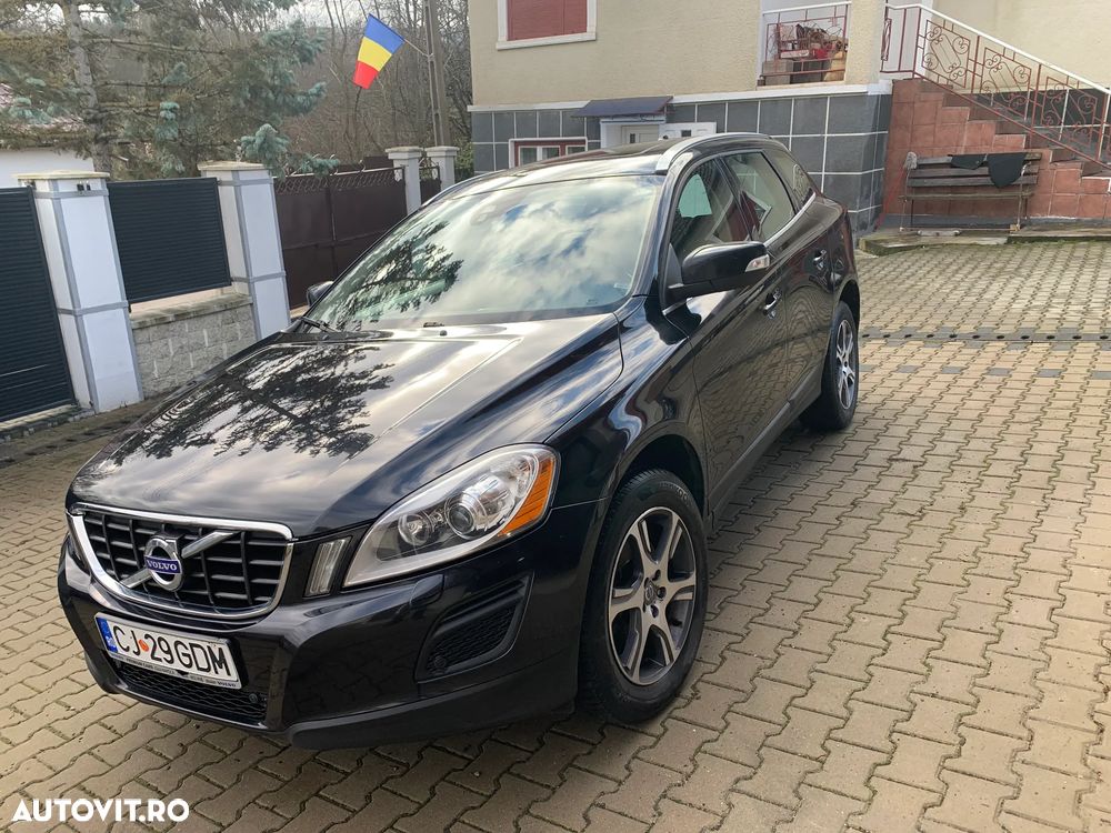Volvo XC 60 D4 AWD Geartronic Momentum - 2