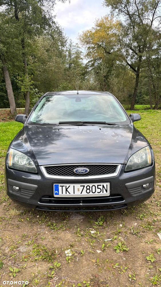 Ford Focus 1.6 Ghia - 1
