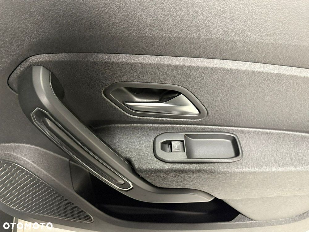 Dacia Duster 1.6 SCe Comfort - 26