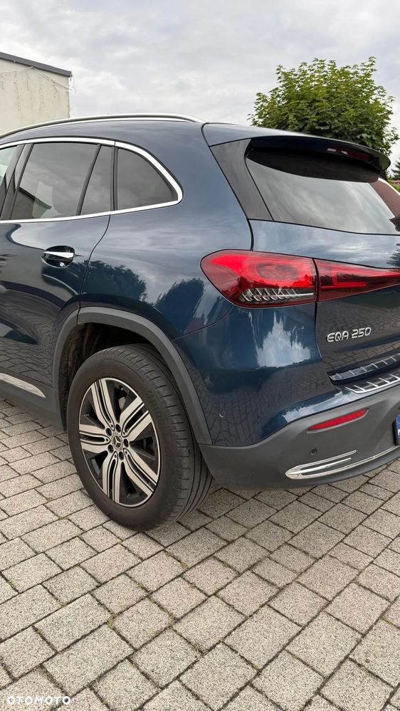 Mercedes-Benz EQA - 4