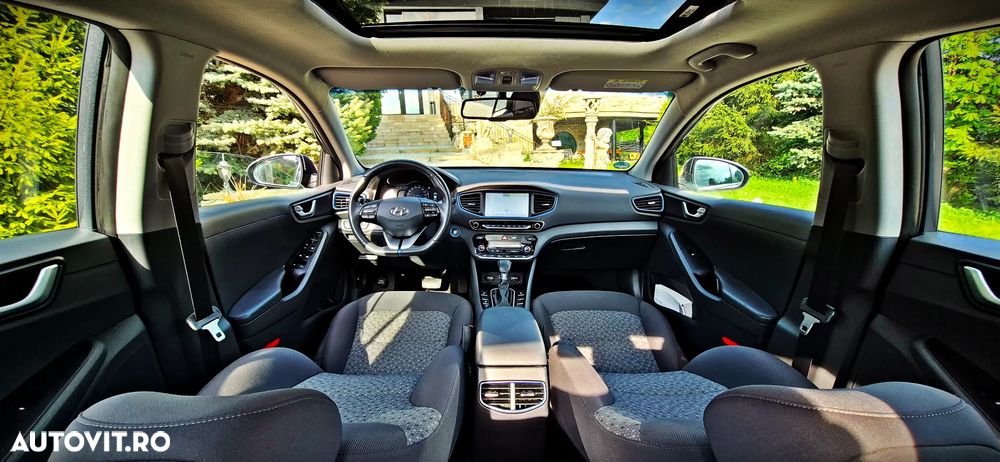 Hyundai IONIQ 1.6 GDI Premium - 21