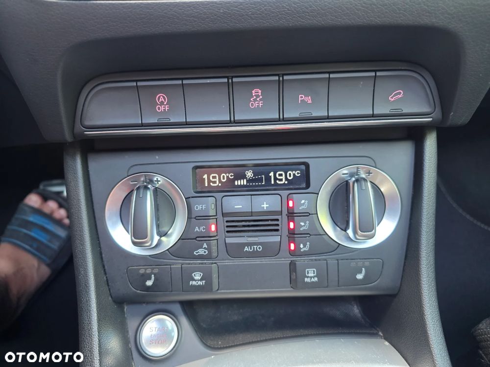 Audi Q3 2.0 TDI Quattro S tronic - 32