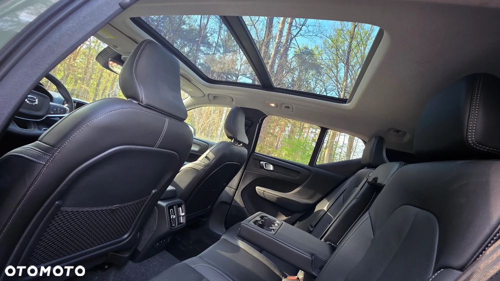Volvo XC 40 - 18