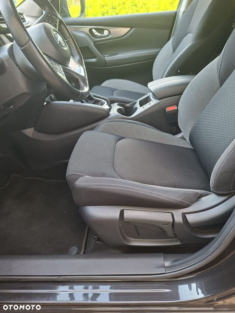 Nissan Qashqai 1.3 DIG-T N-Connecta DCT - 16