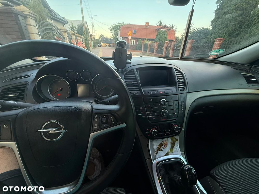 Opel Insignia - 12