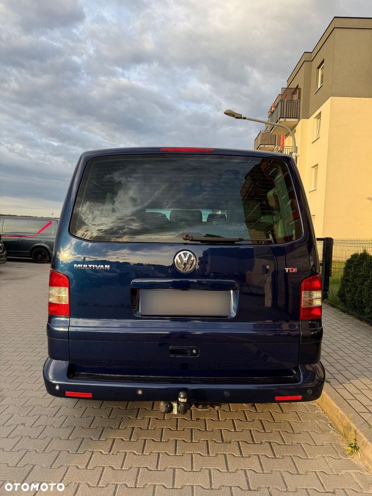 Volkswagen Multivan - 4