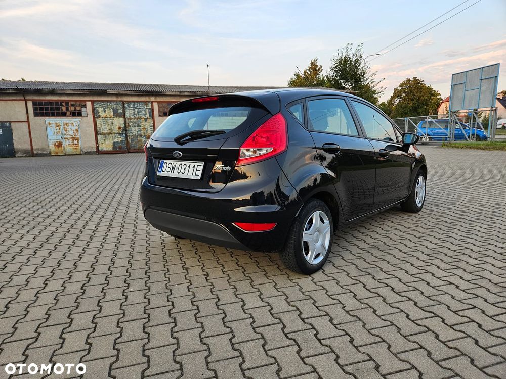 Ford Fiesta - 2