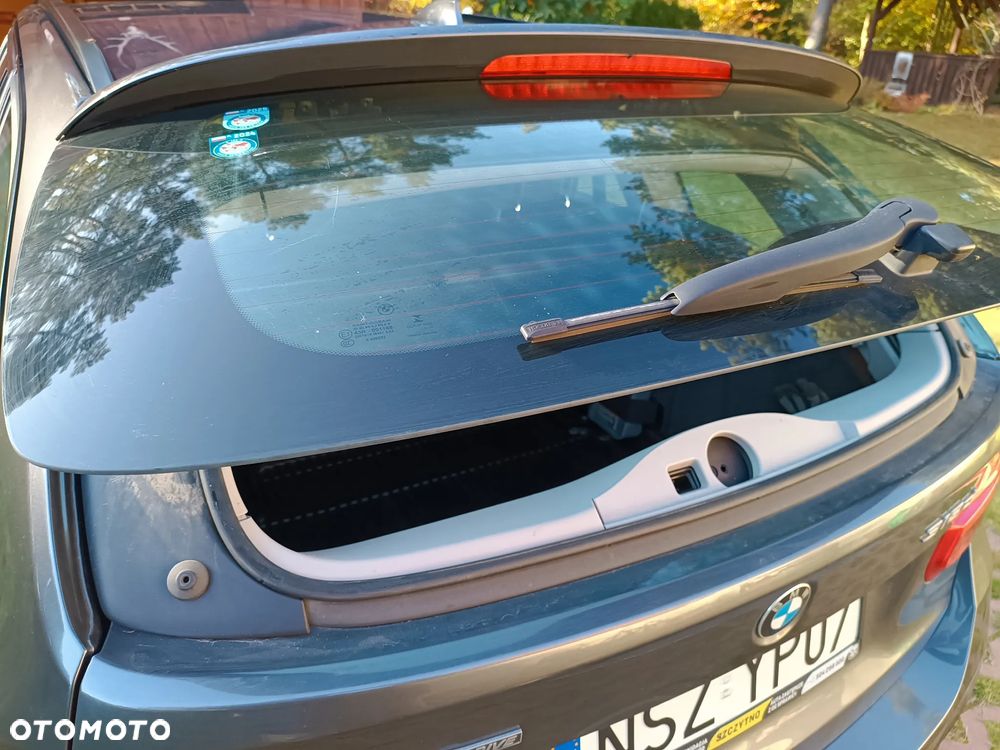 BMW Seria 3 318d Touring - 14