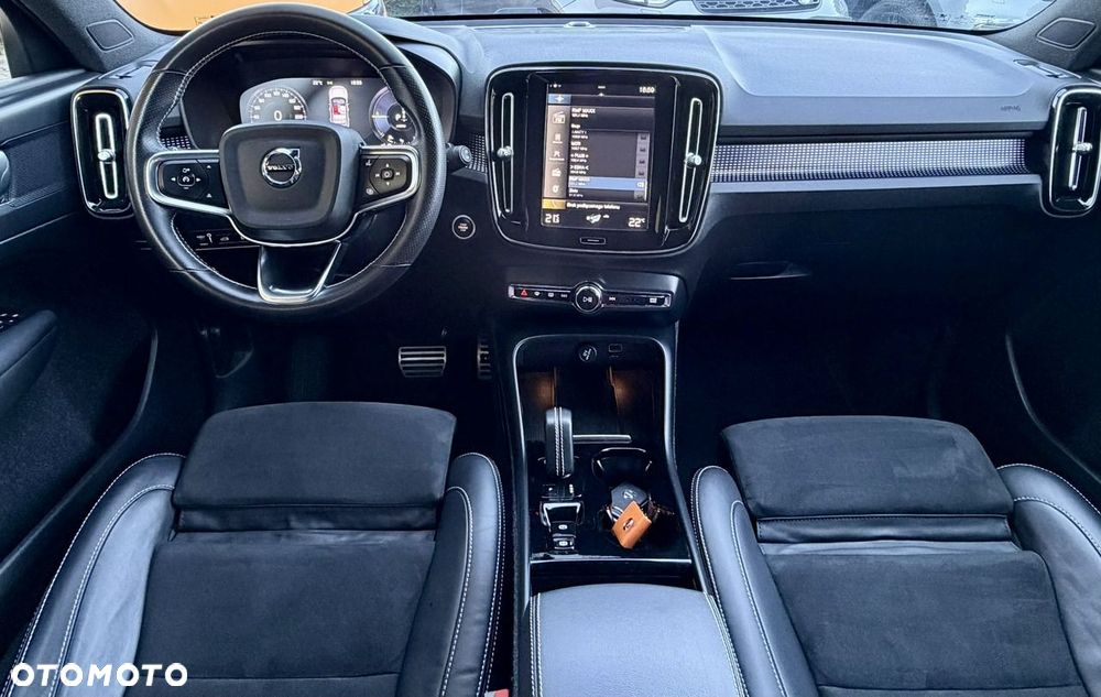 Volvo XC 40 T5 Plug-In Hybrid R-Design - 11