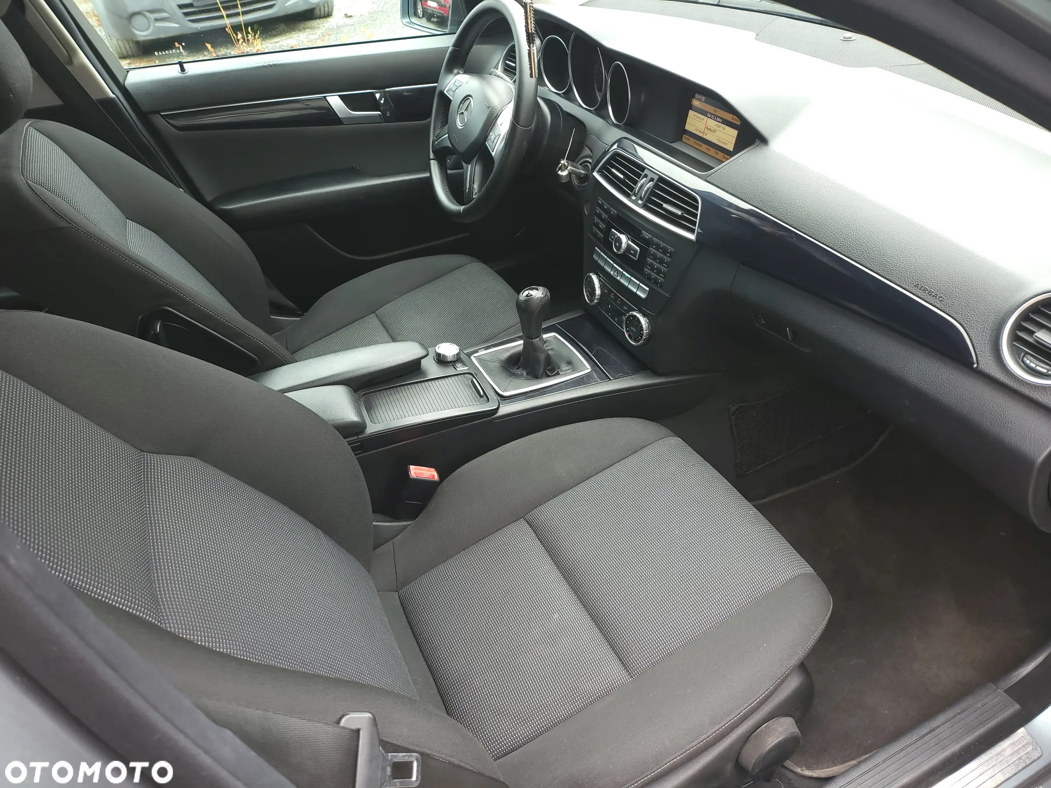 Mercedes-Benz Klasa C 220 CDI BlueEff Edition Elegance - 3