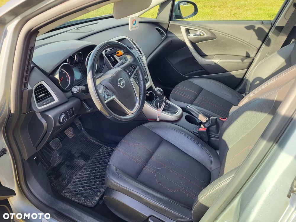 Opel Astra 1.4 T Sport - 8