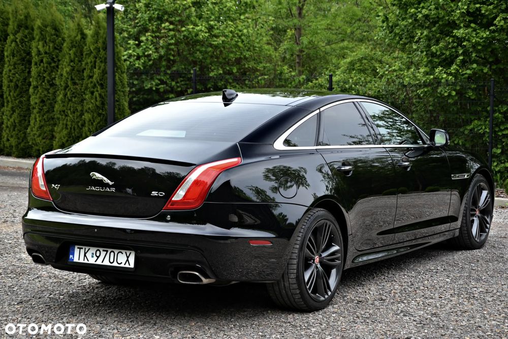 Jaguar XJ - 12