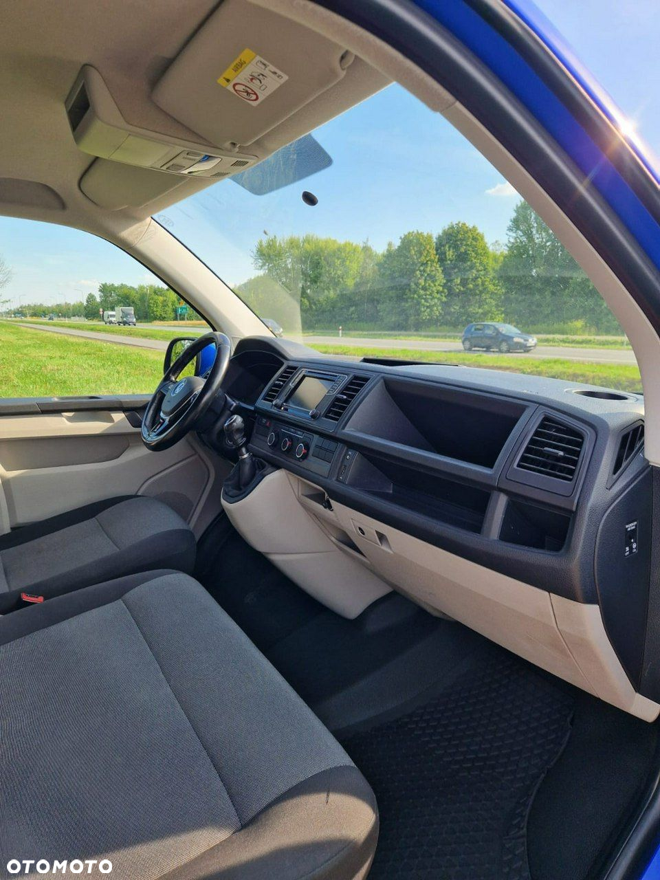 Volkswagen Transporter - 11