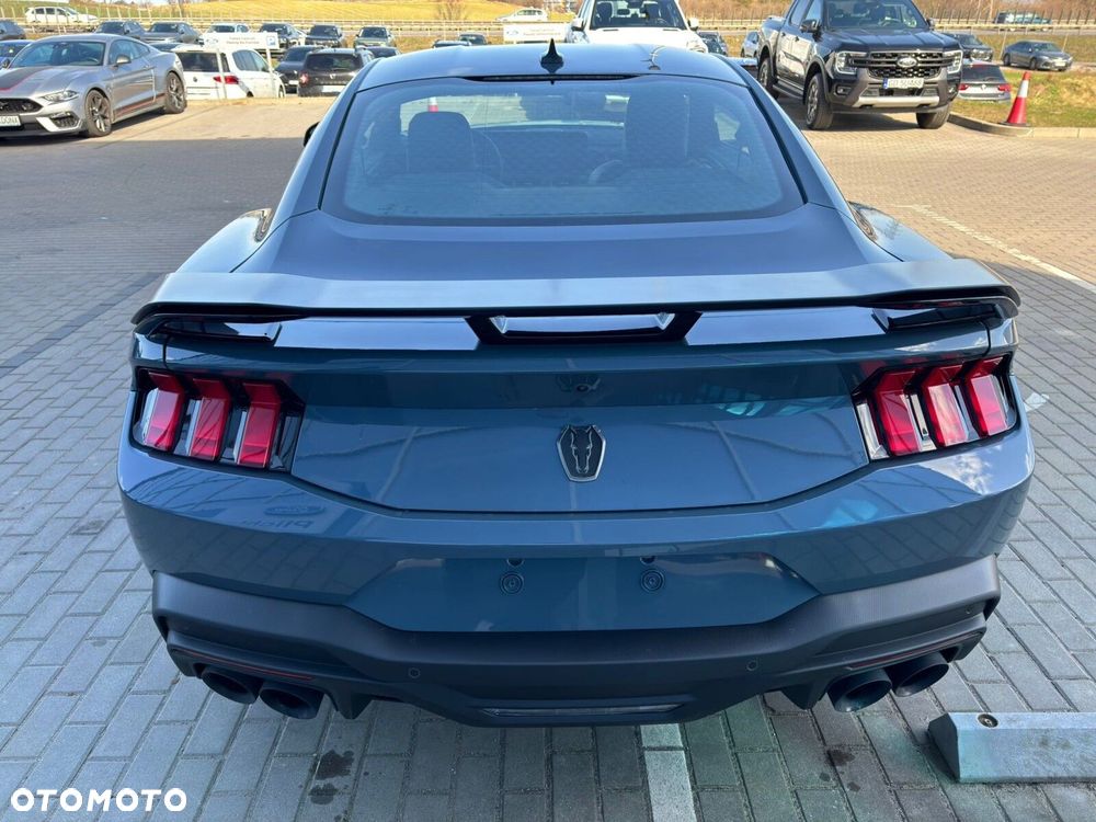 Ford Mustang - 8