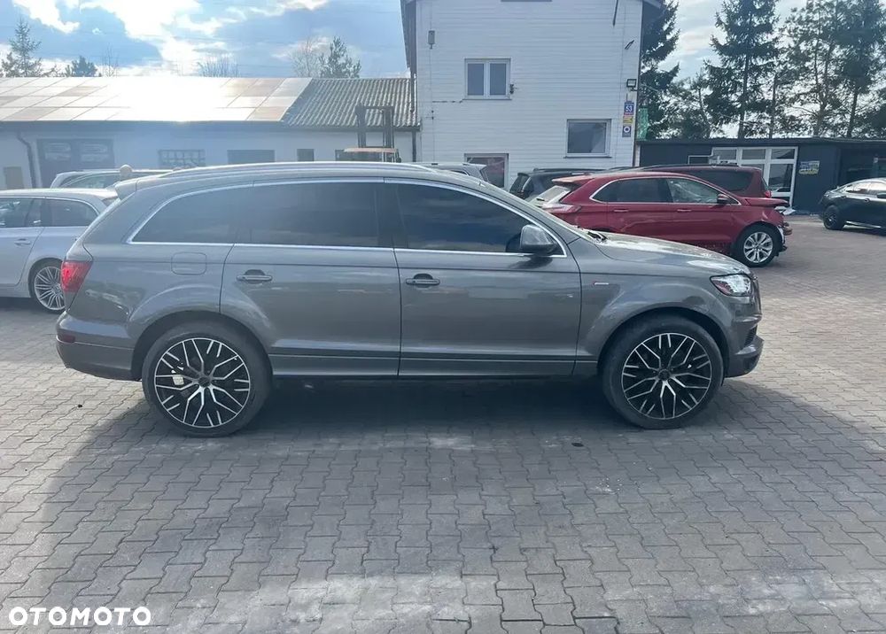 Audi Q7 55 TFSI quattro tiptronic S line - 9