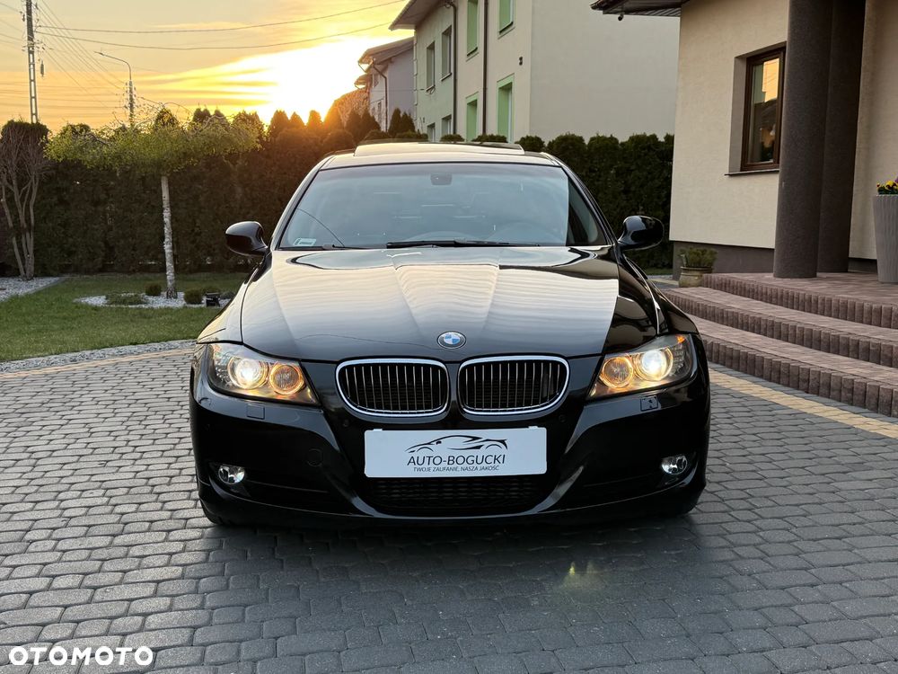 BMW Seria 3 320d xDrive DPF - 2