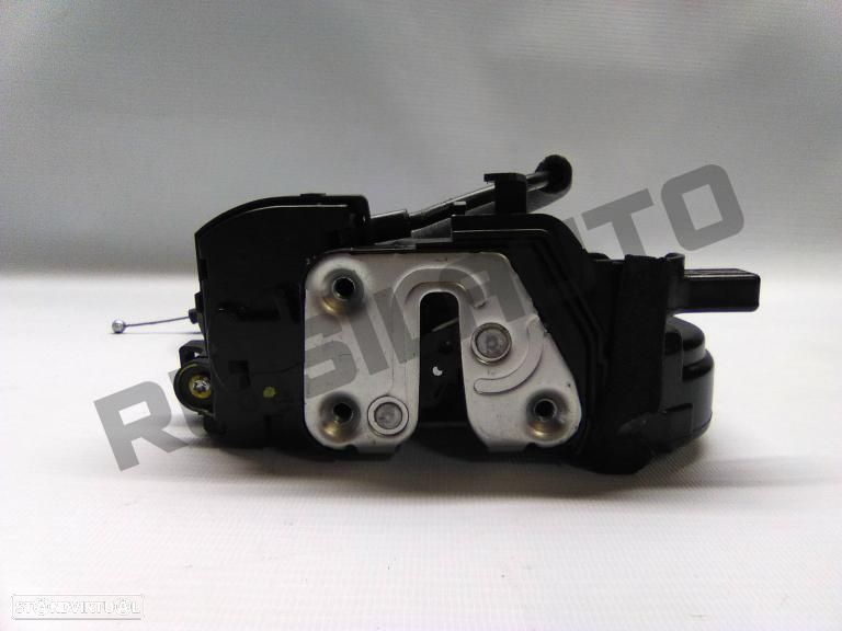 Fechadura Porta Trás Esquerda  Kia Sportage Iii [2010_2015] 1.7 - 2