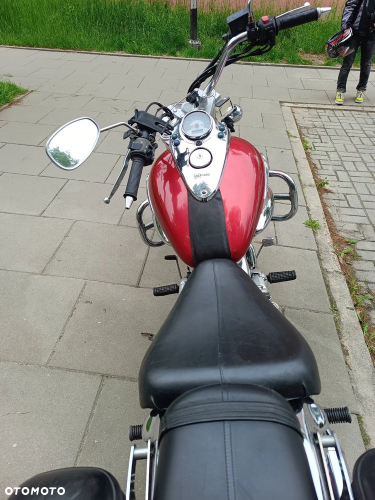 Suzuki Intruder - 6