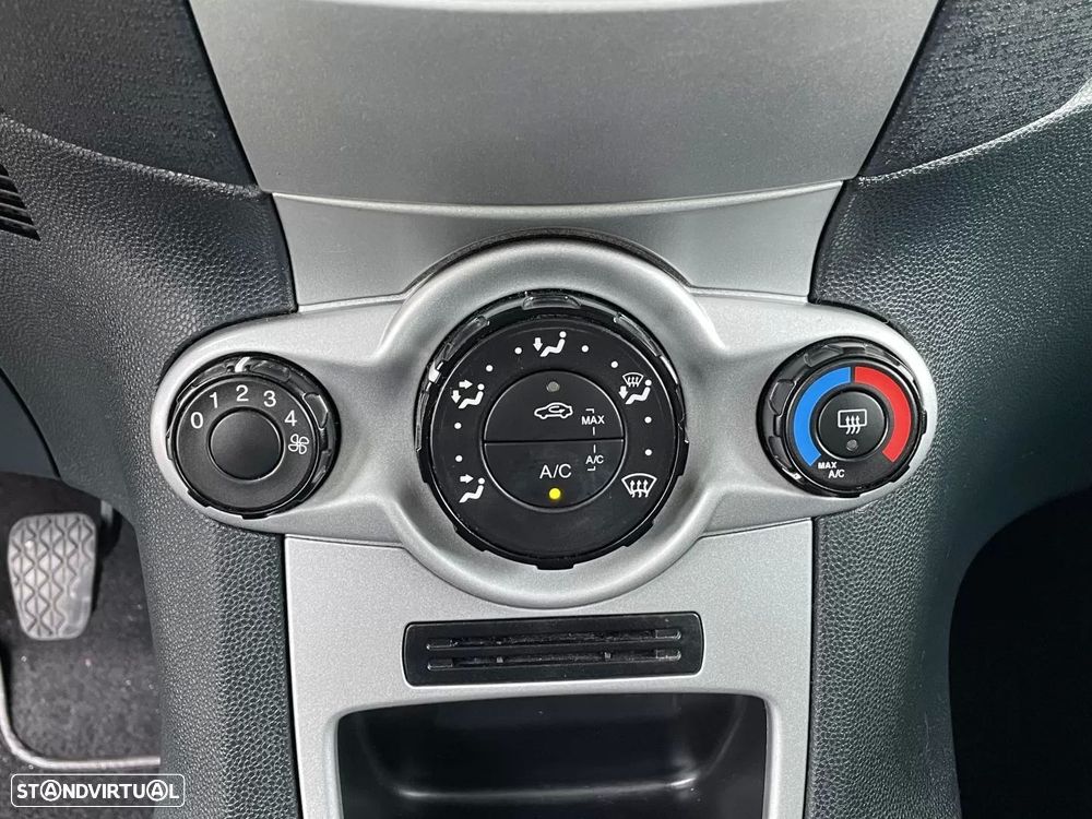 Ford Fiesta 1.6 TDCI Trend ECOnetic - 31