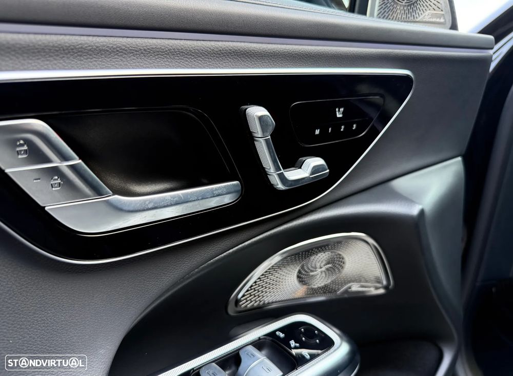 Mercedes-Benz E 300 e AMG Line - 34
