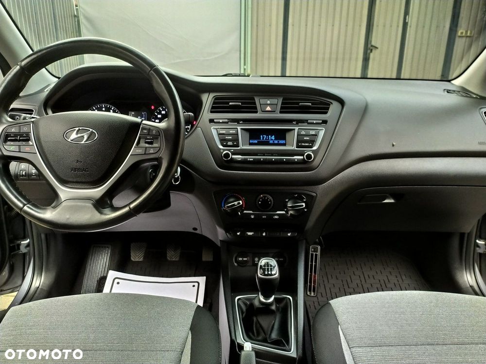 Hyundai i20 - 17