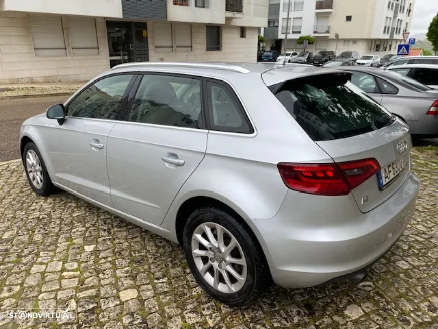 Audi A3 Sportback 1.6 TDI DPF Ambiente - 10