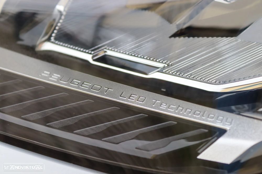 Peugeot 308 SW 1.2 PureTech Allure EAT8 - 12