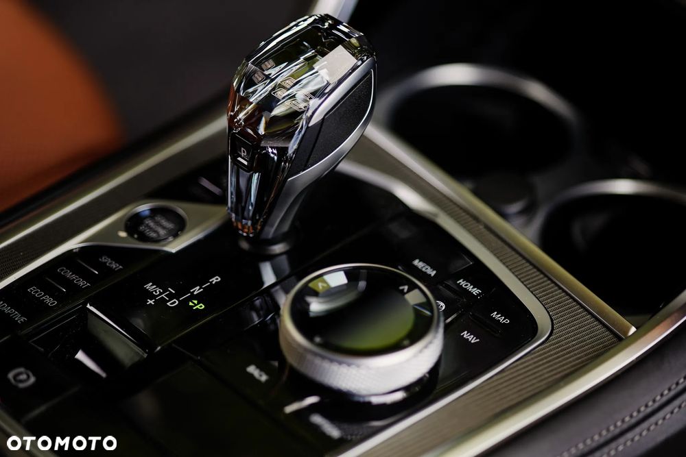 BMW Seria 8 M850i xDrive - 21