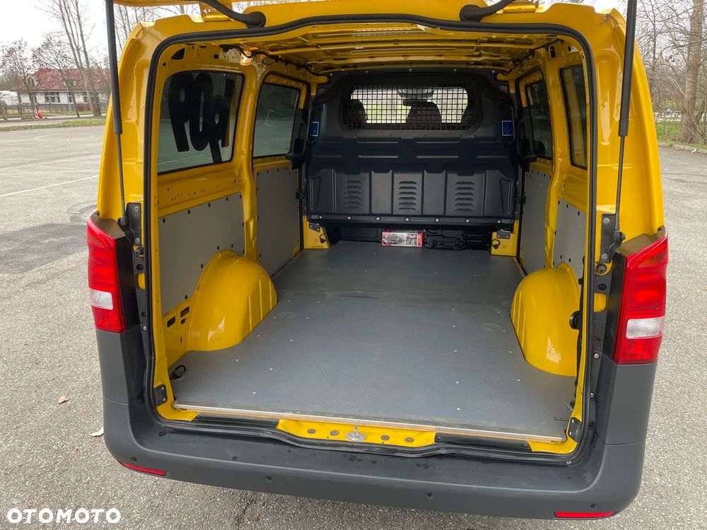 Mercedes-Benz VITO - 21