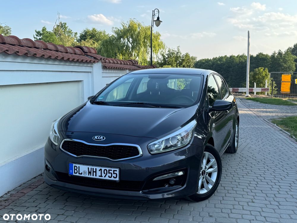 Kia Ceed - 9