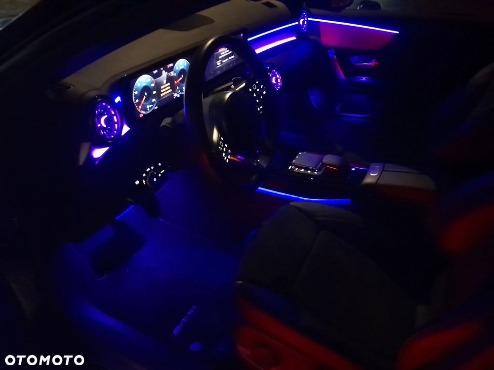 Mercedes-Benz CLA 200 7G-DCT AMG Line - 23