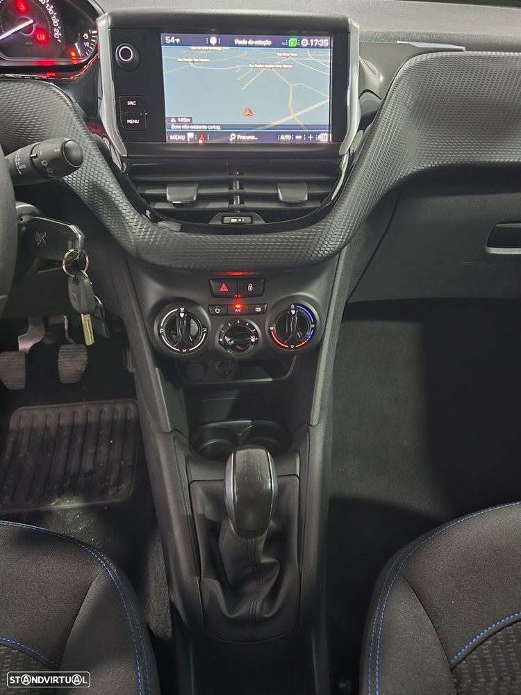 Peugeot 208 1.2 PureTech Style - 9