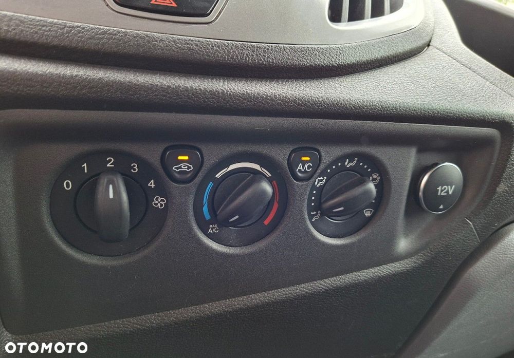 Ford Transit - 23