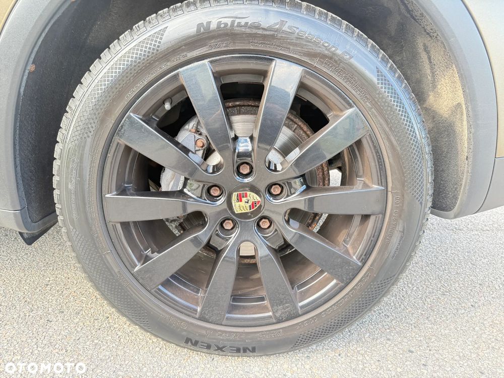Porsche Cayenne - 16