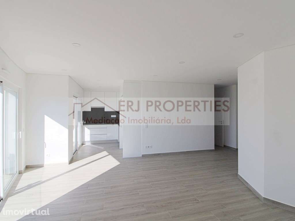 Apartamento T1 + 1 Novo a 2Km da Praia de Altura - Grande imagem: 4/24